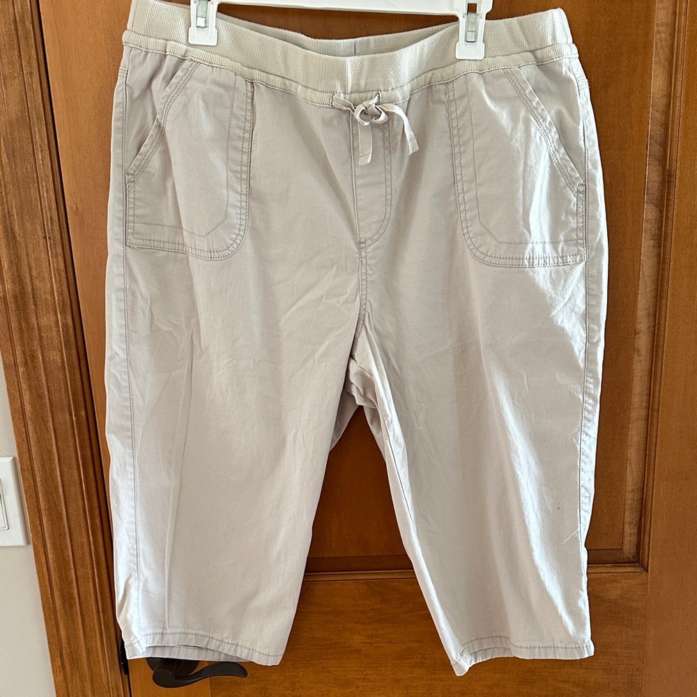 Bandolino Cecilia Knit Waist Utility Capri Crop Pants Stone Beige 16